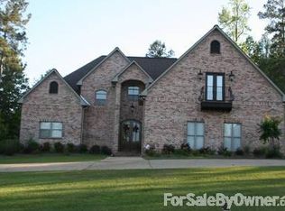 8496 Honeysuckle Dr, Collinsville, MS 39325
