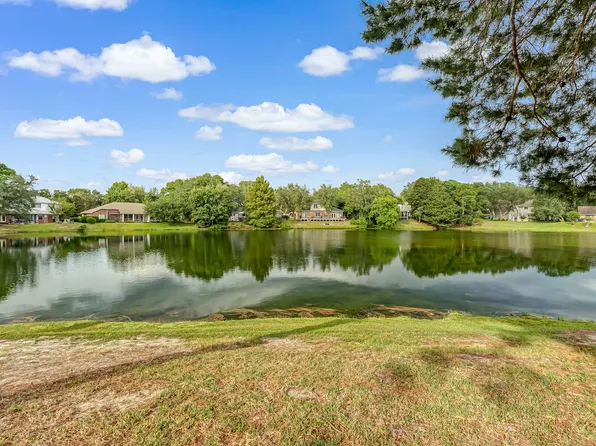 208 Southlake Ct, Niceville, FL