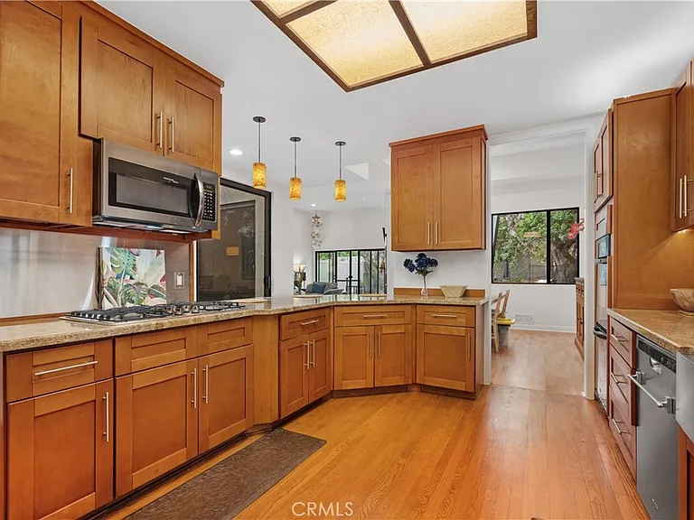 341 S Meadows Ave — Photo 21