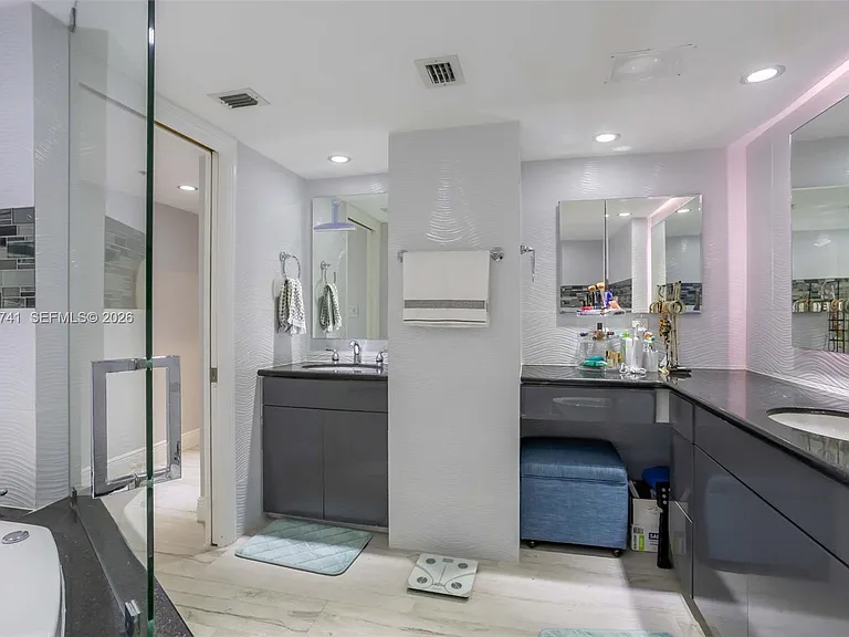 300 Three Islands Blvd #Penthouse 3A — Photo 20