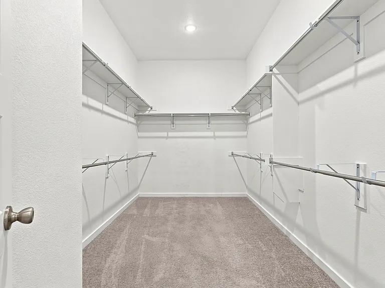 2408 Doncaster Dr — Photo 20
