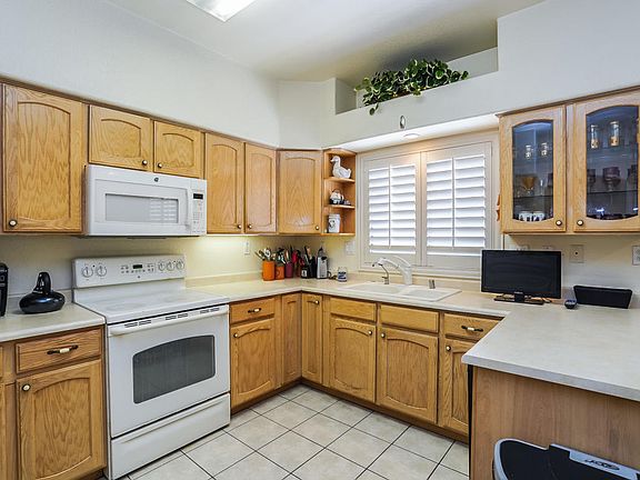 4th image of 45 E 9th Pl Unit 35