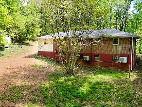 5th image of 140 Beverly Ln