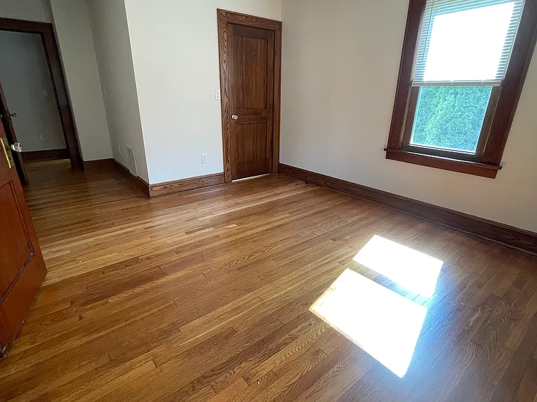 17 Mills St #1 — Photo 4