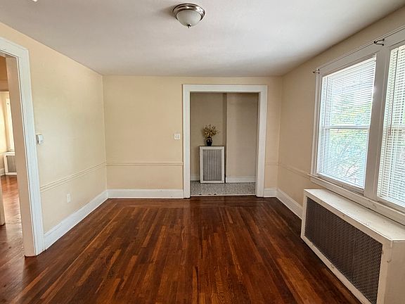 3rd image of 479 Quinnipiac Ave #1