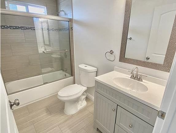 4th image of 558 W 89th St #558