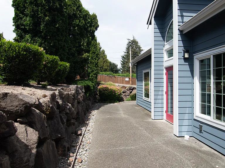 16817 Larch Way E #E105 — Photo 25