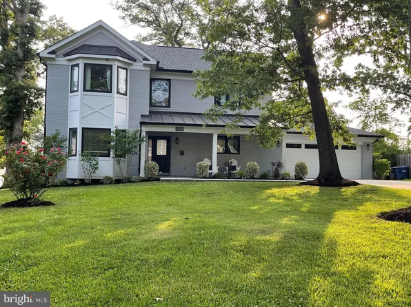 7112 Marine Dr, Alexandria, VA 22307