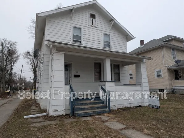 3526 Smith St, Fort Wayne, IN 46806