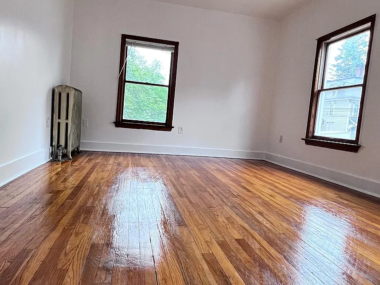 60 Pearl St #3 — Photo 6