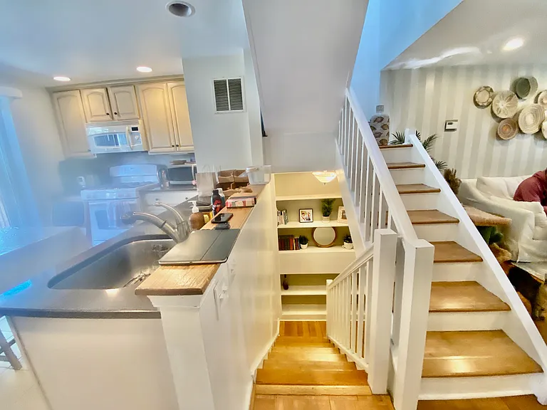 761 S Mole St — Photo 25