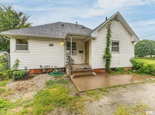 600 SW 7th St, Aledo, IL 61231