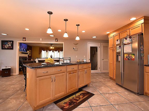 4th image of 3 Birchwood Dr