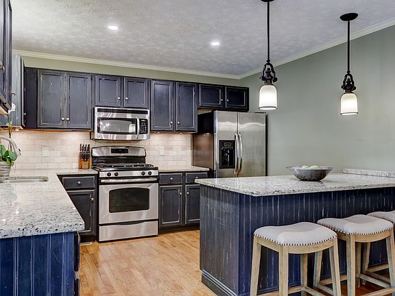 5th image of 1301 Willmann Ln