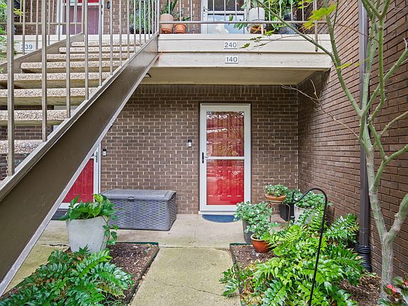 2nd image of 2505 Wedglea Dr APT 140
