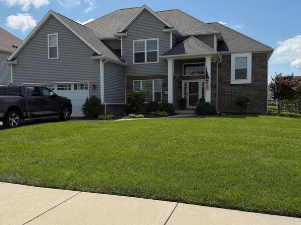 2861 Woods Edge Rd, Perrysburg, OH 43551
