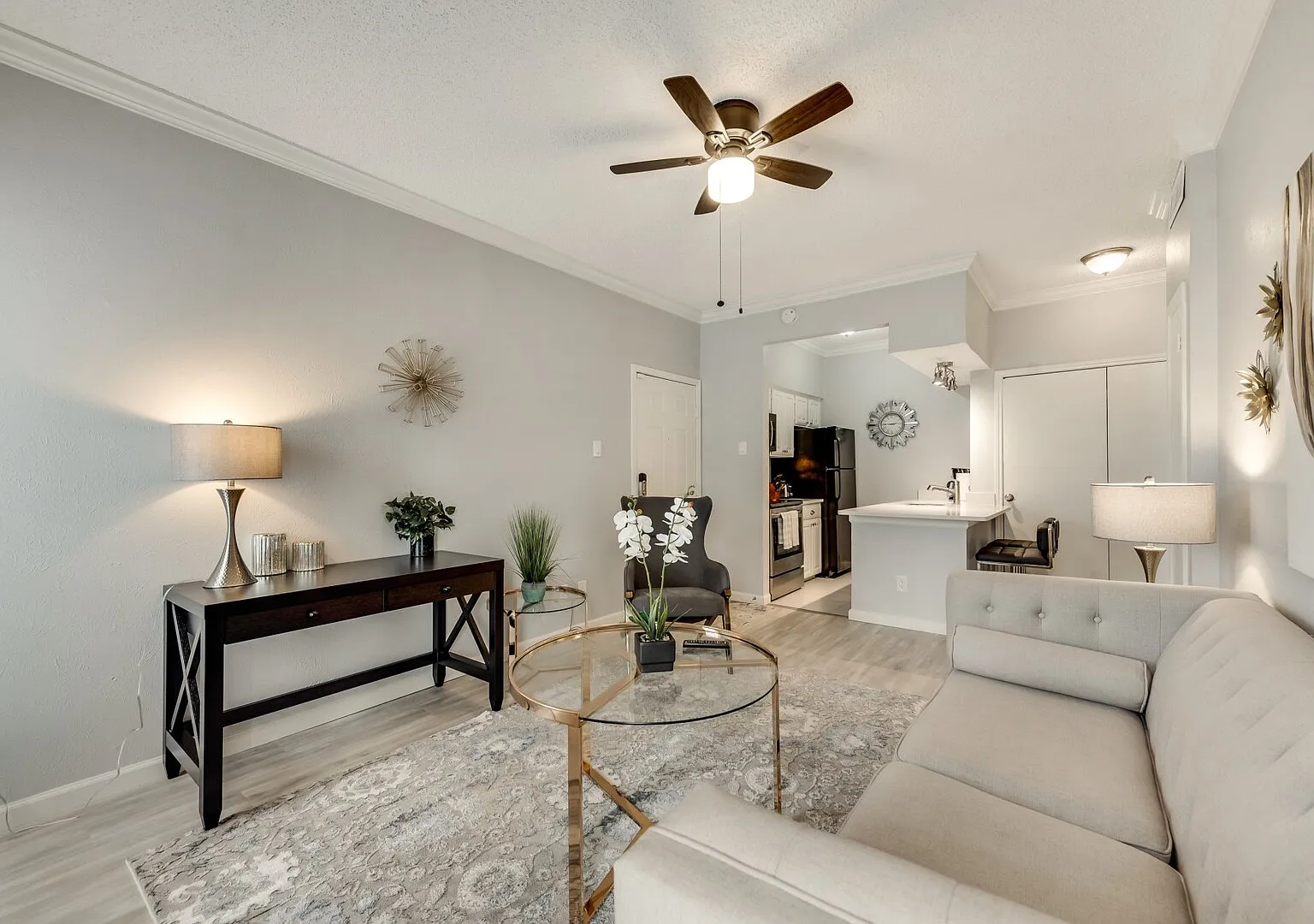 I46 World Cup Stay - 18 min to AT&T - Sleeps 2 - Free Parking — Photo 4