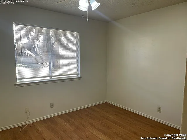 14439 Hereford — Photo 8