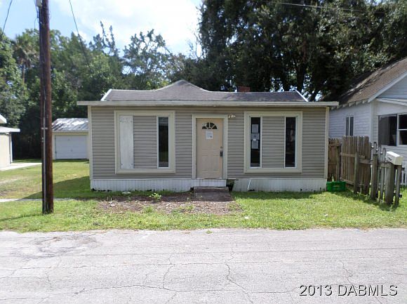 1st image of 735 McArthur Ct