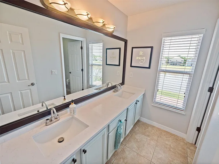4904 Adair Oak Dr — Photo 20