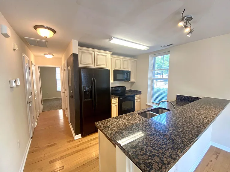 11 Maverick Dr — Photo 123