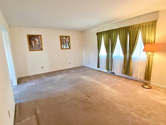 4th image of 46 Clearview Pl