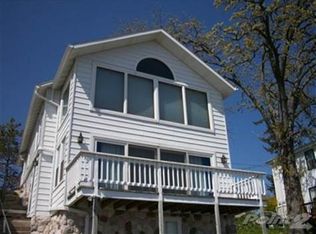 W9651 Lake Dr, Edgerton, WI 53534