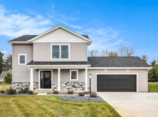 4232 Basswood Dr, Warsaw, IN 46582