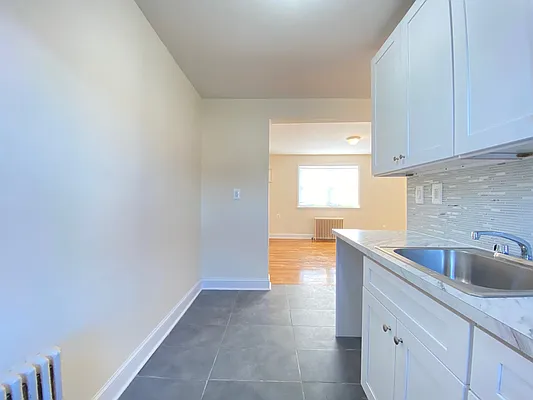 Rented by Contact Realty | media 8