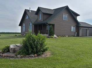 3257 E 1st Rd, Peru, IL 61354