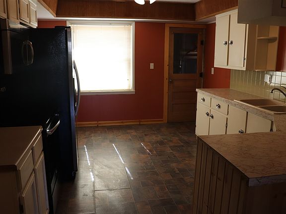 5th image of 408 E 15th St