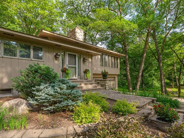 16975 Douglas Ave, Faribault, MN 55021