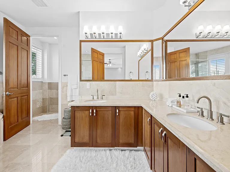 516 Hendricks Isle #4C — Photo 17