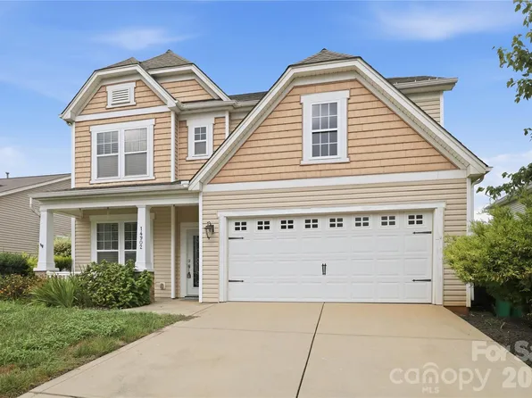 14902 Brotherly Ln, Charlotte, NC 28278