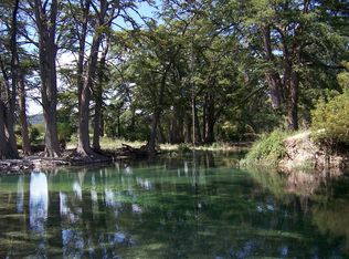 216 Jim Dalrymple Dr, Leakey, TX 78873