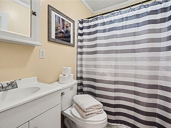 5th image of 132 Mears St