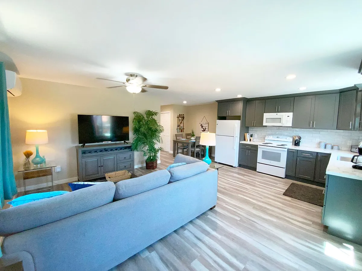 Building Photo - 246 Calla Ave #2