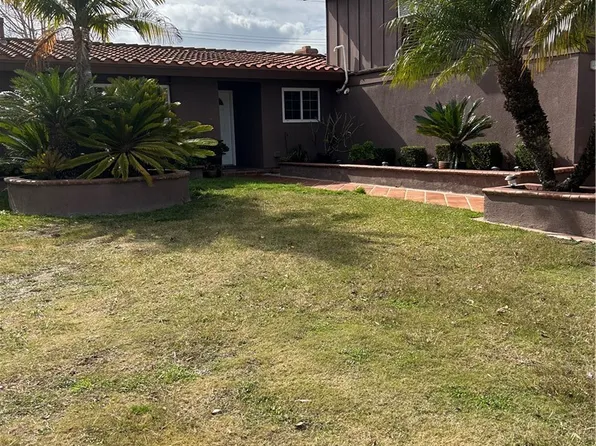 9472 Hollyhock Cir, Fountain Valley, CA 92708