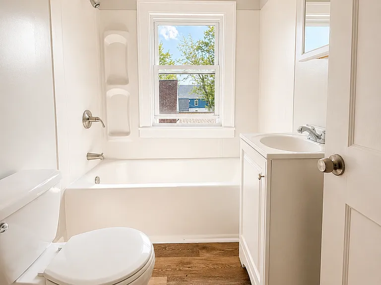 172 Roesch Ave #3 — Photo 7