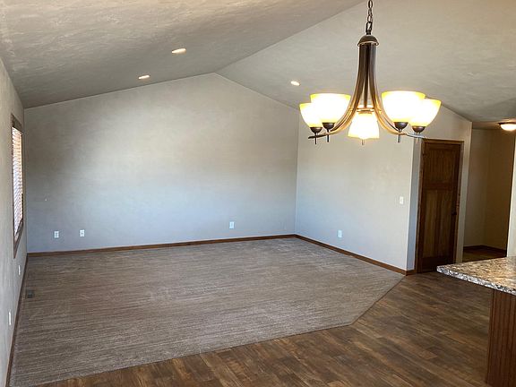 4th image of N1818 Hyacinth Ct