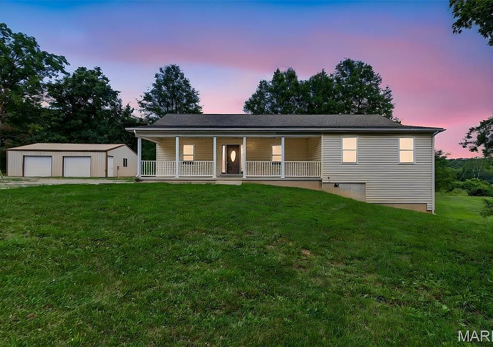 1st image of 9536 Three Oaks Ln
