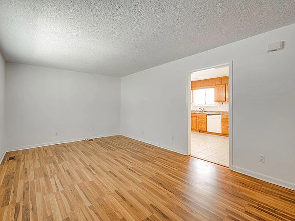 4th image of 729 Gentry Rd