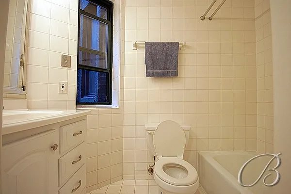 Sold by Bellmarc Realty | media 9