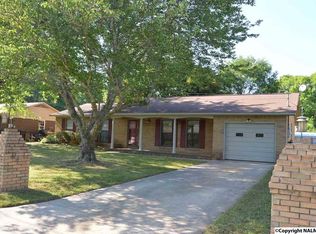 1312 Count Mallard Dr SE, Decatur, AL 35601