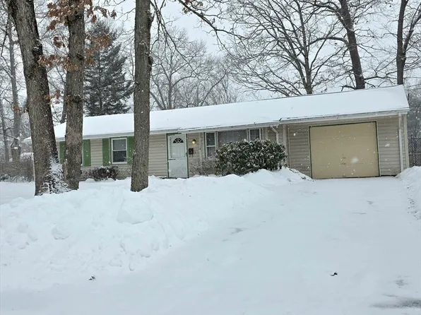 118 Deanna Rd, Brockton, MA 02302