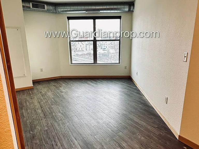 811 4th St SE #313 — Photo 7