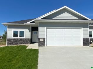 6721 Windsong Ct, Sioux City, IA 51106