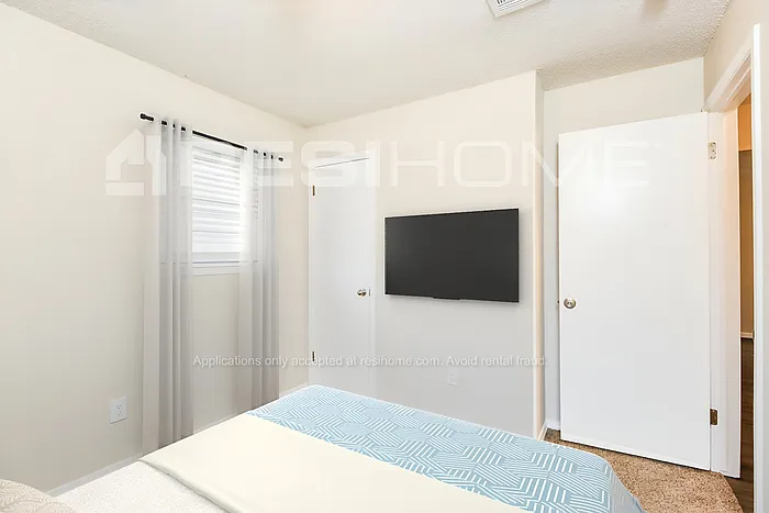 613 Howard Ct — Photo 10