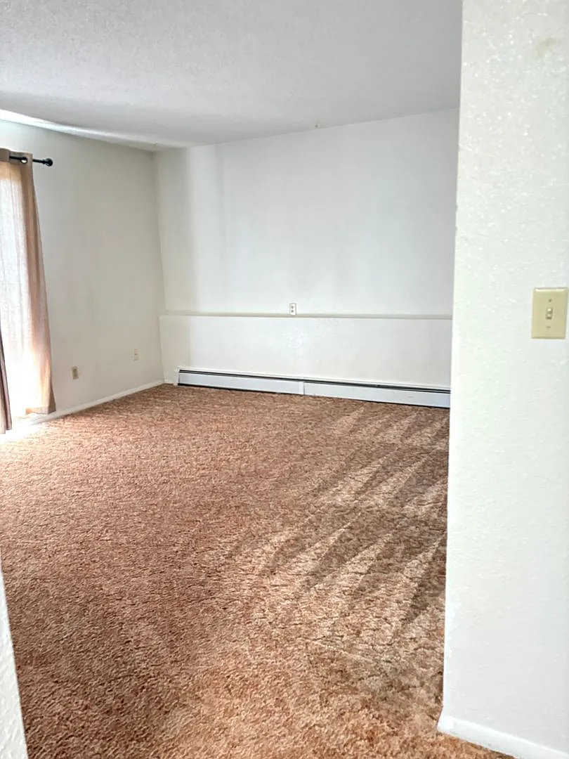842 E Cedar Ct — Photo 2