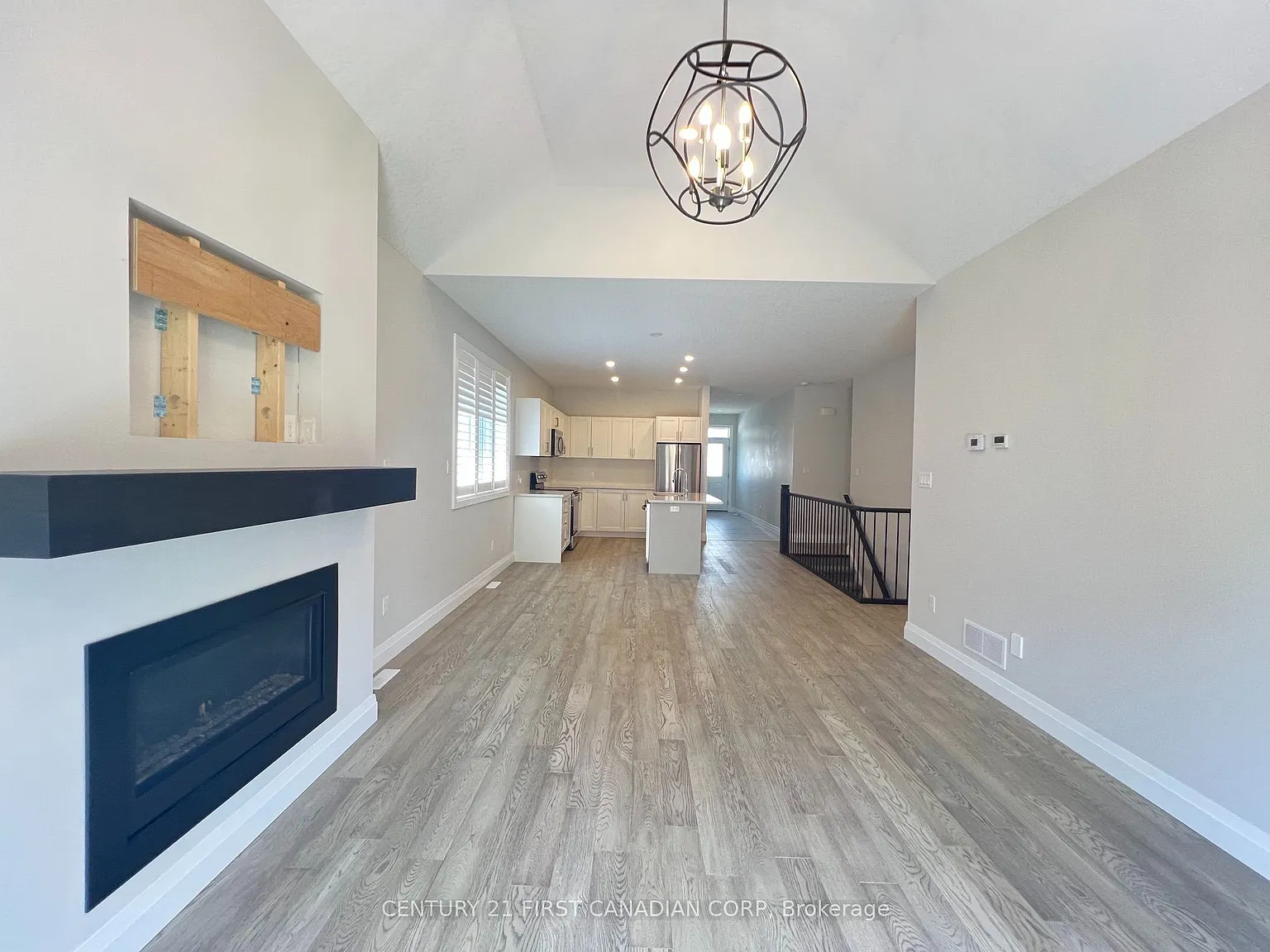 2 bed, $2,400 — Photo 3
